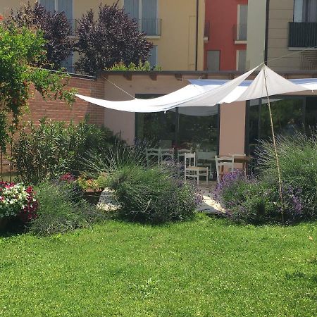 Bed and Breakfast Via Mazzini Баццано Экстерьер фото